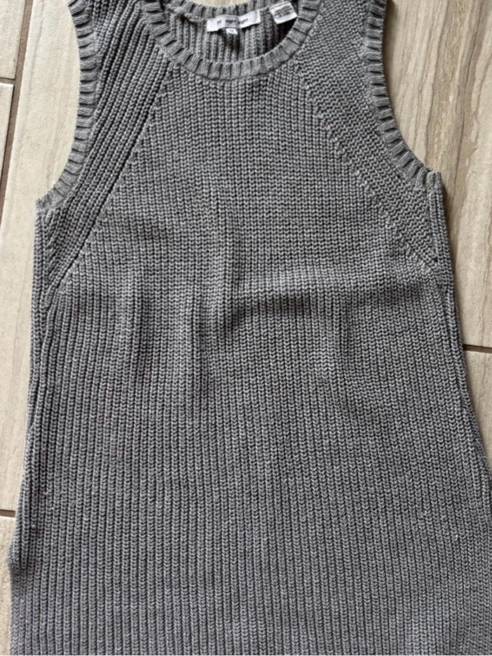 Sleeveless Knit Tank Sweater - Gray